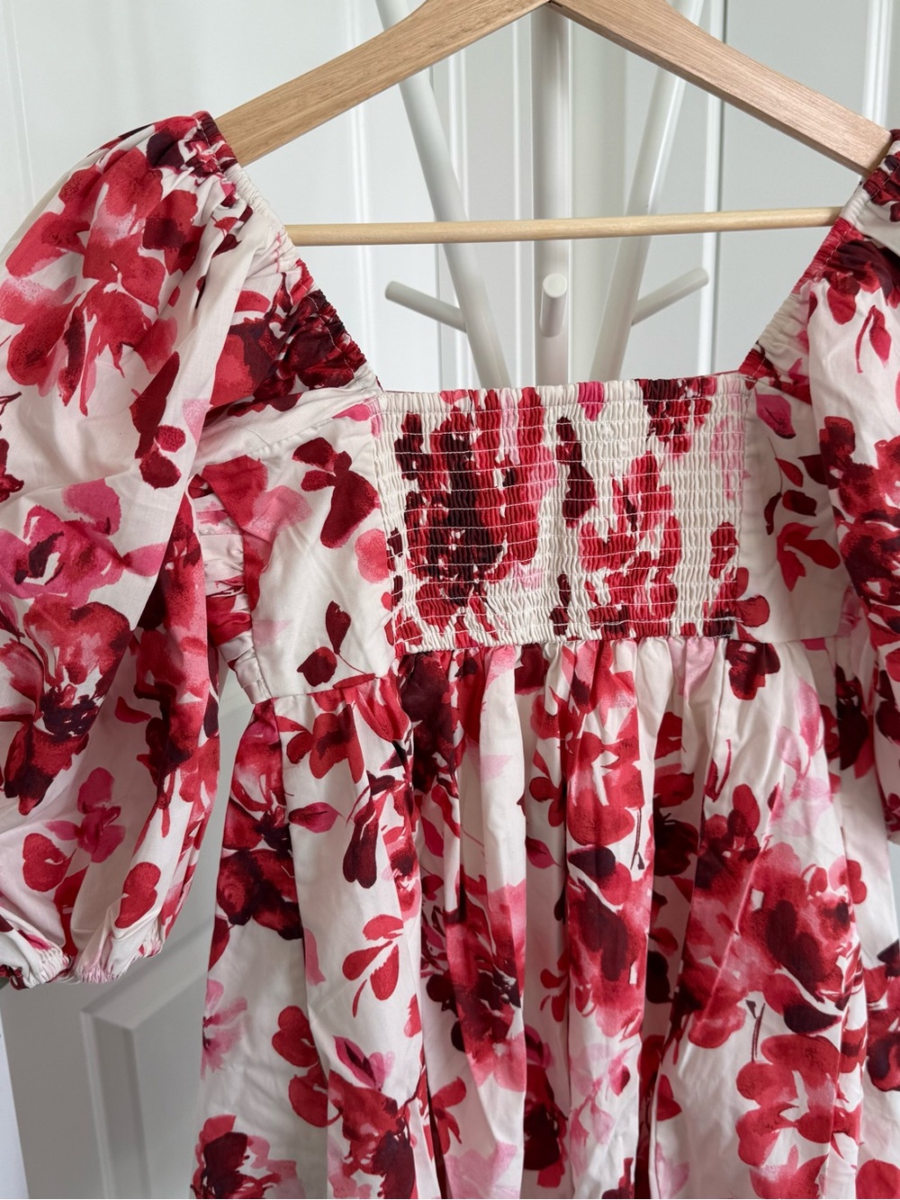 Abercrombie & Fitch White Dress with Red Floral Print and Puff Sleeves